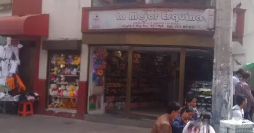 LA MEJOR ESQUINA CALLE 9 BIS CON 19 LA MEJOR ESQUINA CALLE 9 BIS CON 19
